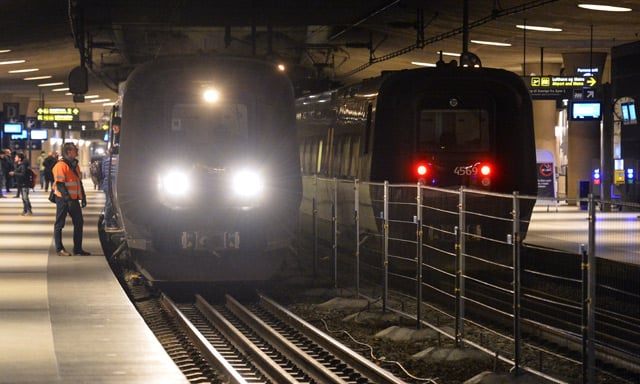 Swede with gun-shaped lighter stops Copenhagen train traffic