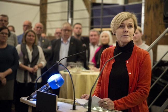 Danish populists’ curfew plan for ghettos faces cross-aisle criticism