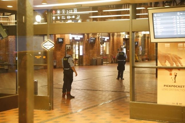 Copenhagen station closed in police fugitive chase