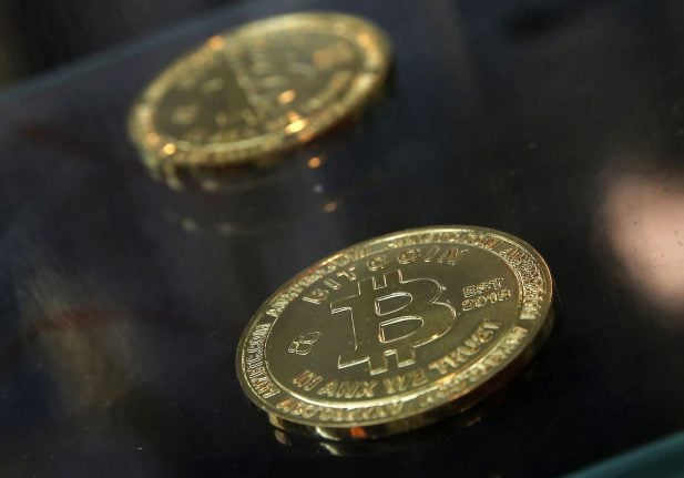câți biți fac un bitcoin piața monedei criptocurrency