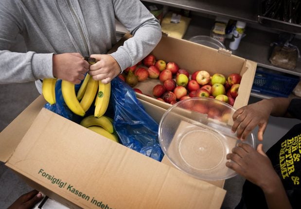 Free fruit turns Danish kids away from unhealthy snacks